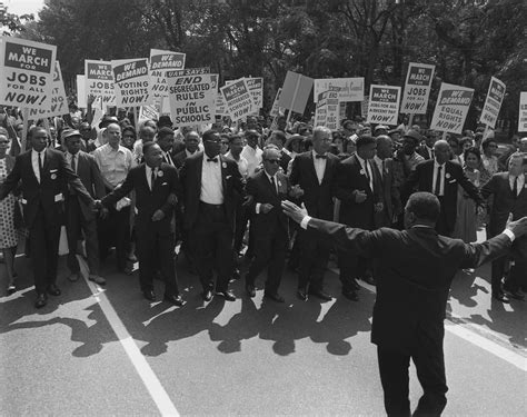 La Loi sur les Droits Civils de 1964: une pierre angulaire du mouvement pour l’égalité raciale aux États-Unis; Lutte contre la ségrégation et le discrimination