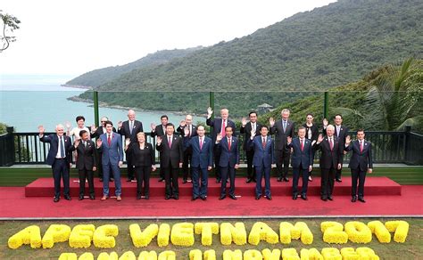 Le sommet du Vietnam de 2017; une rencontre historique entre des nations et l'essor économique d'un pays en pleine transformation